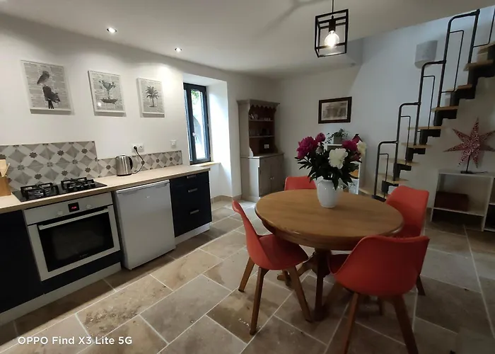 A La Ferme Сasa de vacaciones Ongles